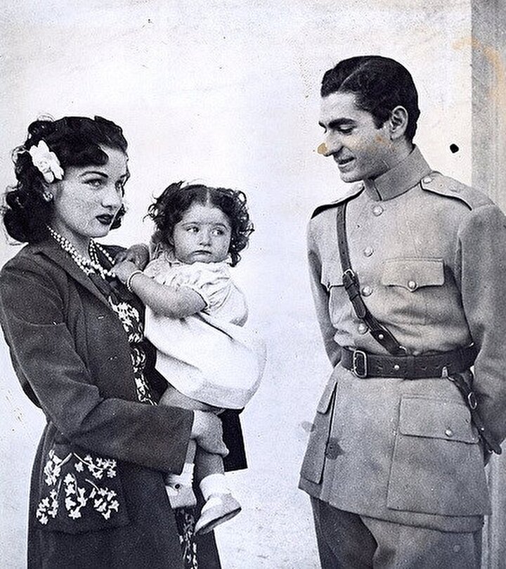 Fevziye, Muhammed Rıza ve kızları Şehnaz.
