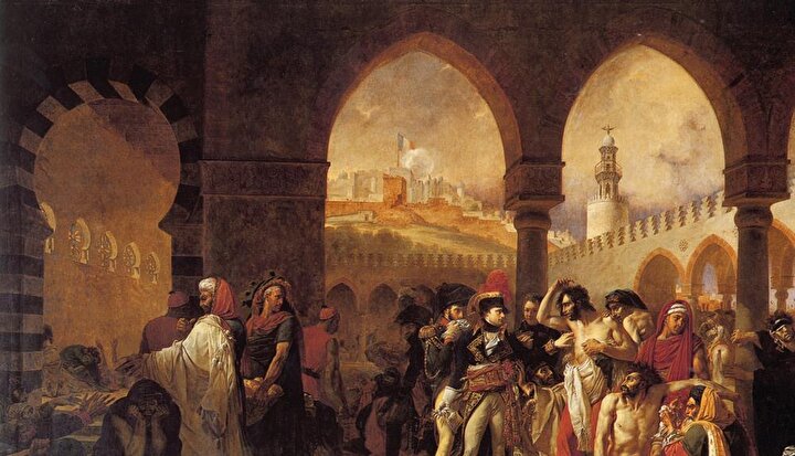 Napolyon ile birlikte doğu seferine çıkan ressam Antoine-Jean Gros'un resimleri Oryantalist akımın ilk örnekleri olarak kabul ediliyor.
