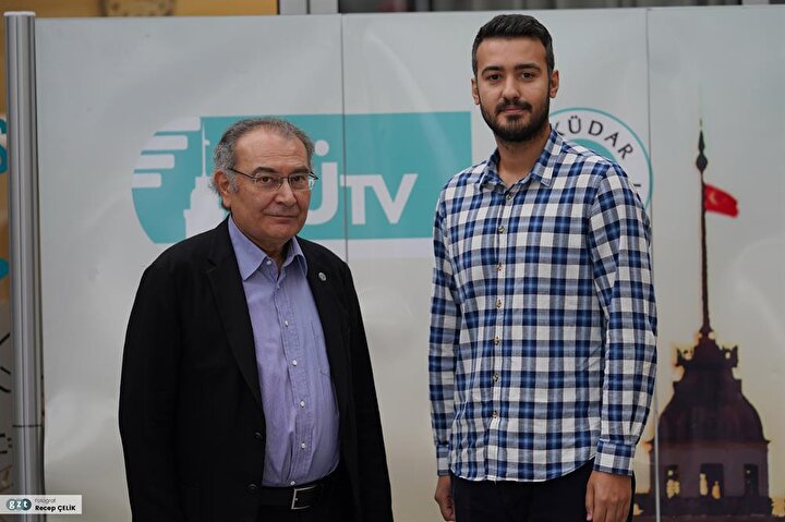 Evli ve iki çocuk babasıdır.