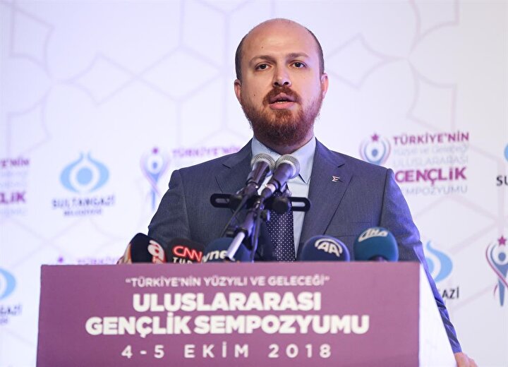 Dünya Etnospor Konfederasyon Başkanı Bilal Erdoğan, Türkiye'nin Yüzyılı ve Geleceği Uluslararası Gençlik Sempozyumu'nda konuştu.