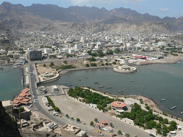 Aden, konumundan ötürü tarih boyunca hep saldırıya açık olmuş bir şehir.