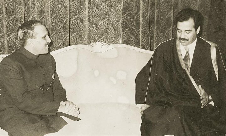 Irak ve İran arasındaki gerginlikle özel olarak ilgilenen Ziya ül-Hak 1981'de Saddam Hüseyin'i ziyaret etti.
