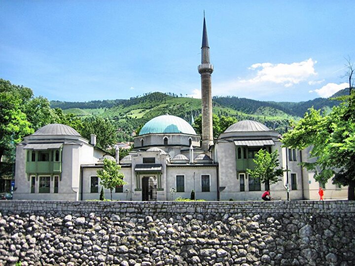 Osmanlı Sancakbeyi Gazi İsabey tarafından Fatih Sultan Mehmet adına yaptırılan, Sultan Camii