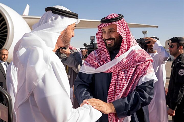 Bin Zayed'le Bin Selman'ın arasından su sızmıyor.