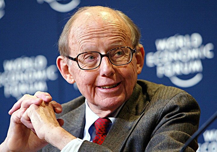 Samuel Huntington'ın ünlü tezinin isim babası da Bernard Lewis'ti.