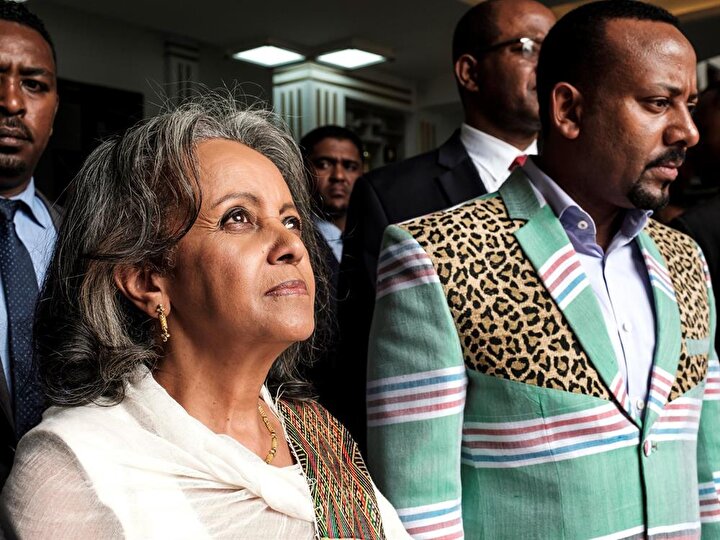 Başbakan Abiy Ahmed (sağda), kadınlara yönetimde daha fazla söz hakkı vermesiyle tanınıyor.