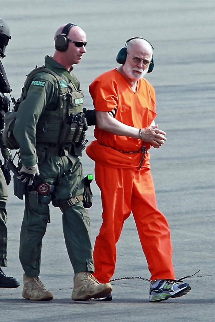 Bulger 2011 yılında Kaliforniya'da kız arkadaşı Catherine Greig'in evinde saklanırken yakalandı.