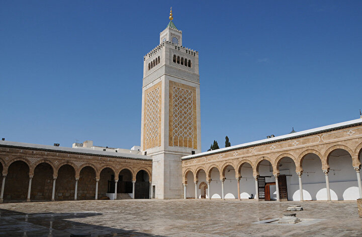 İbn Atâullah'ın eseri, doğudan batıya kısa zamanda oldukça geniş bir coğrafyaya yayıldı.