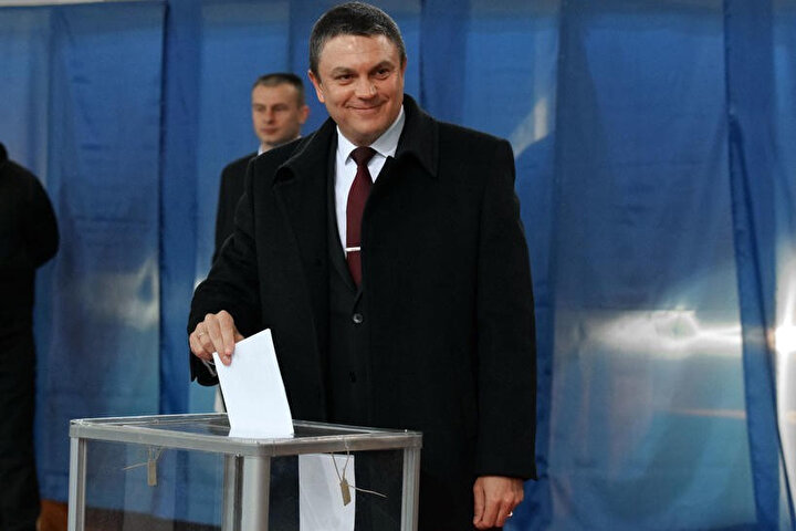 Leonid Pasechnik seçimlerden sonra yaptığı açıklamada, Luhansk bölgesinde demokratik seçimlerin gerçekleştiğini, bu seçimlerin faşizme karşı en büyük demokrasi zaferi olarak yorumlanması gerektiğini söyledi.