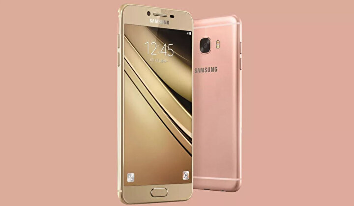 Galaxy C de rafa kalkacak seriler arasında yer alabilir. Yani söylentiler o yönde.