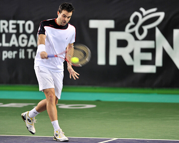 Daniele Bracciali backhand vuruyor...