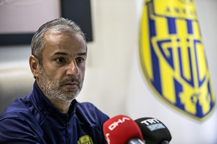 MKE Ankaragücü Teknik Direktörü İsmail Kartal, basın toplantısında konuştu.