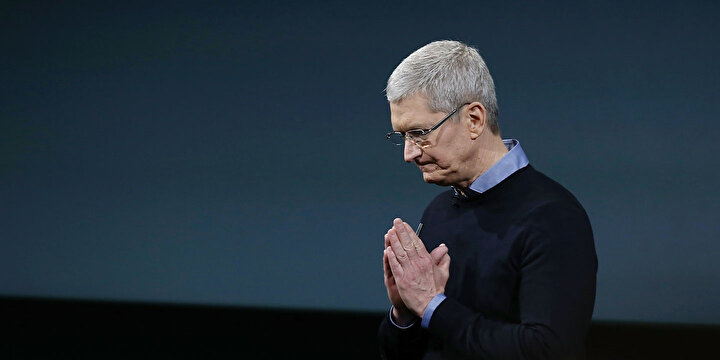 Apple'ın hisse değerlerindeki düşüş, CEO Tim Cook'un da canını sıkıyor.