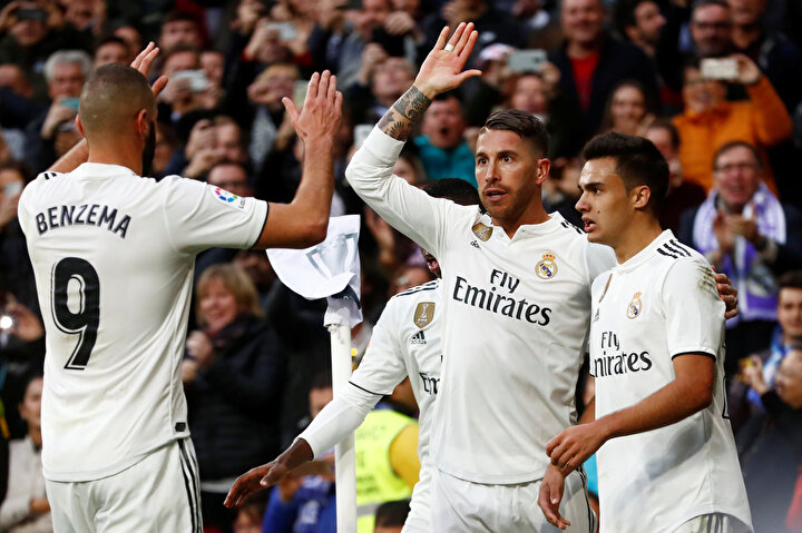 Ramos, gol sevincini takım arkadaşlarıyla paylaşırken...