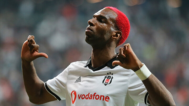 Arşiv: Ryan Babel gol sevinci yaşıyor...