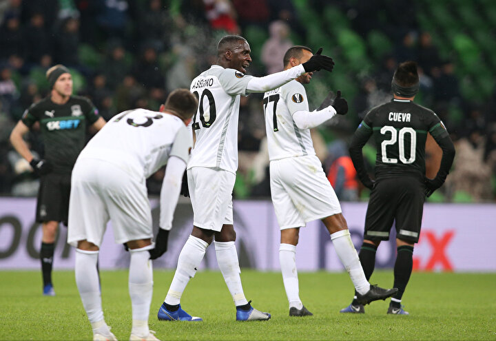 Akhisarspor'da Serginho'nun golünün ardından temsilcimizin sevinci.