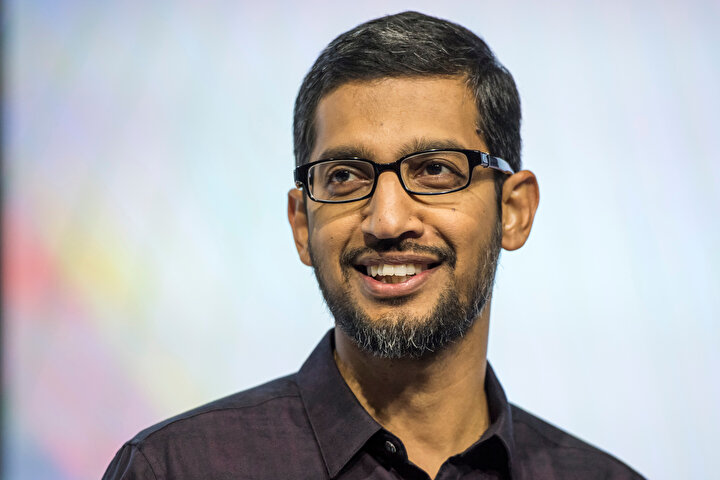 Sundar Pichai, peş peşe gelen Google skandalları sonrası 'Yeni Mark Zuckerberg' olarak gösteriliyor.