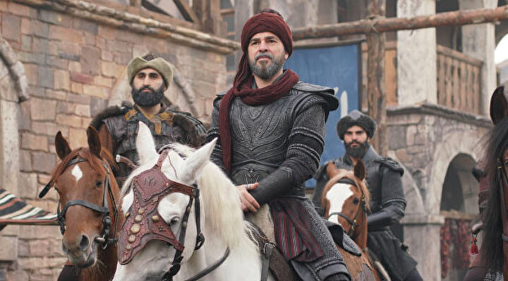 Diriliş Ertuğrul dizisi, bu haftada reytinglerde birinci sırayı kimseye bırakmadı.