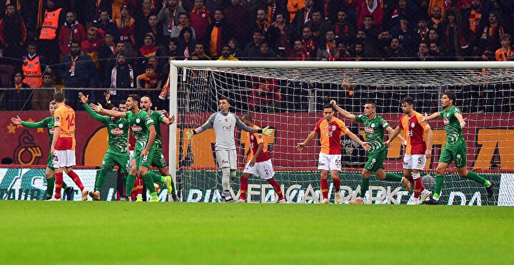 Çaykur Rizespor'un golünün iptal edildiği pozisyon.