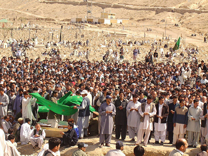 Pakistan'ın Belucistan eyaletinde yaşayan Şii Hazarlar sık sık terör saldırılarına maruz kalıyorlar.