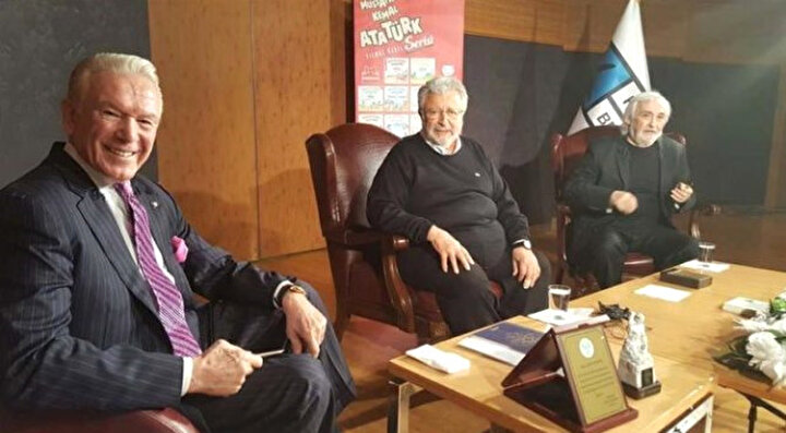 Metin Akpınar ve Müjdat Gezen, Uğur Dündar'ın moderatörlüğünü yaptığı 'Halk Arenası' programında yaptıkları mesnetsiz açıklamalar sonrasında savcılık tarafından ifadeye çağrıldı.