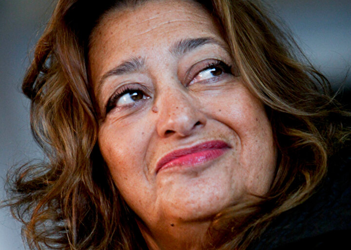 Zaha Hadid, projeleriyle hem çok konuşuldu hem de çok tartışıldı.