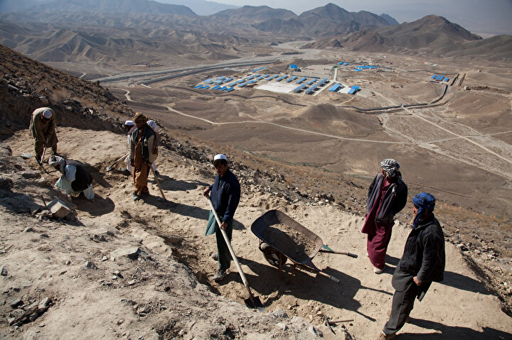 Afganistan'ın dağlık kesimleri altın, gümüş ve mineral zengini.