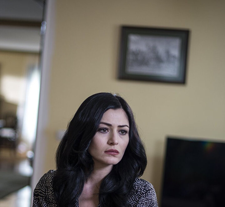 Deniz Çakır en son Eşkıya Hükümdar Olmaz dizisinde oynadı.