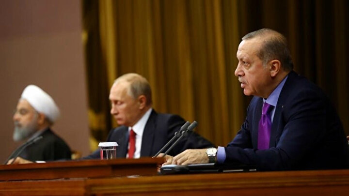 Cumhurbaşkanı Erdoğan, Rusya Devlet Başkanı Putin ve İran Cumhurbaşkanı Hasan Ruhani'nin katılımıyla gerçekleşen Üçlü Zirve, uluslararası basında da geniş yer bulmuştu.