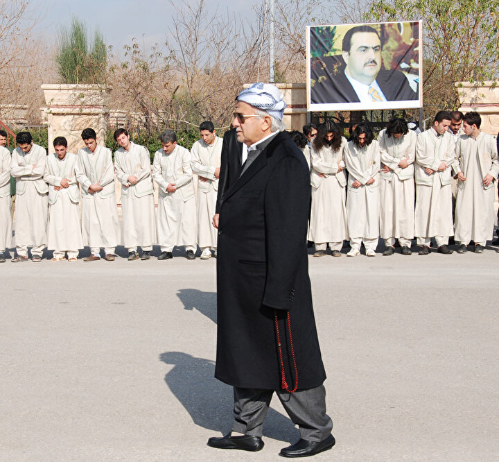 Şeyh Muhammed el Kesnizani müritleri ile birlikte.