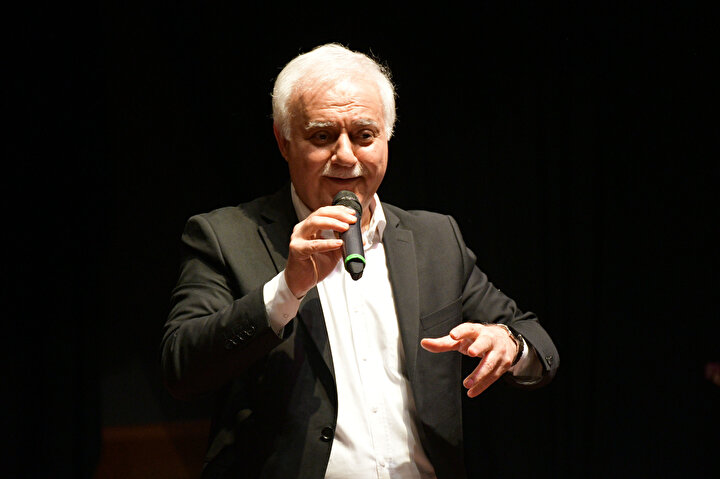 Nihat Hatipoğlu'nun konferansları yurt içi ve yurt dışında devam ediyor.