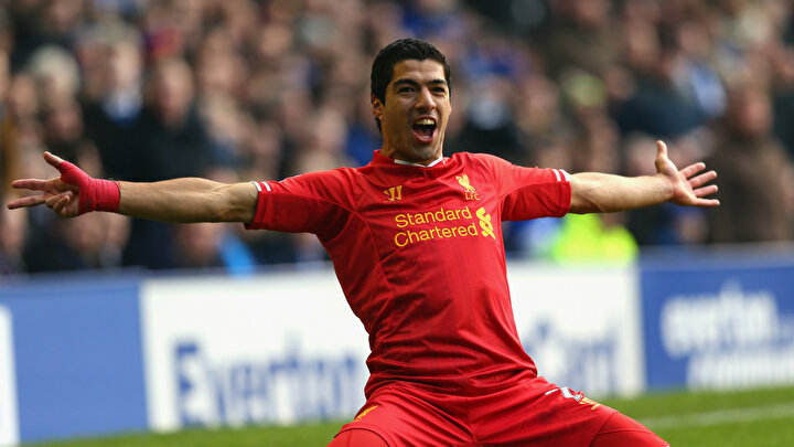 Suarez gösterdiği performansla Premier Lig'i salladı.