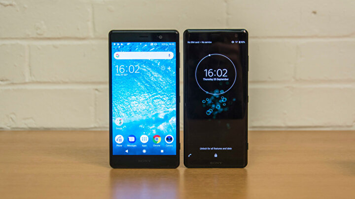 Sony, akıllı telefon pazarında özgün ürünler ile 'var olmaya' gayret ediyor.