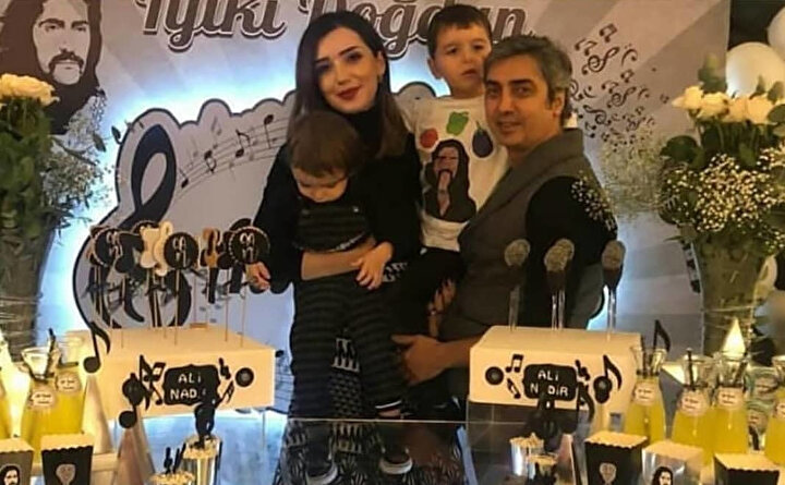 Necati Şaşmaz ve ailesi.