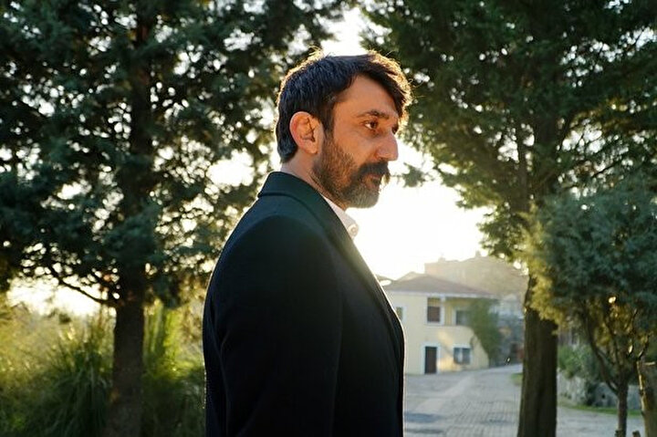 Çukur son bölümde Koçovalılar ve Karakuzular'ın arasındaki mücadele nefes kesti.