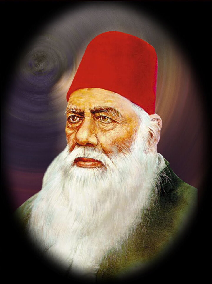 Üniversitenin kurucusu Seyyid Ahmed Han, modernist görüşleri ve İngiliz yanlısı tutumuyla dikkat çekmiştir.