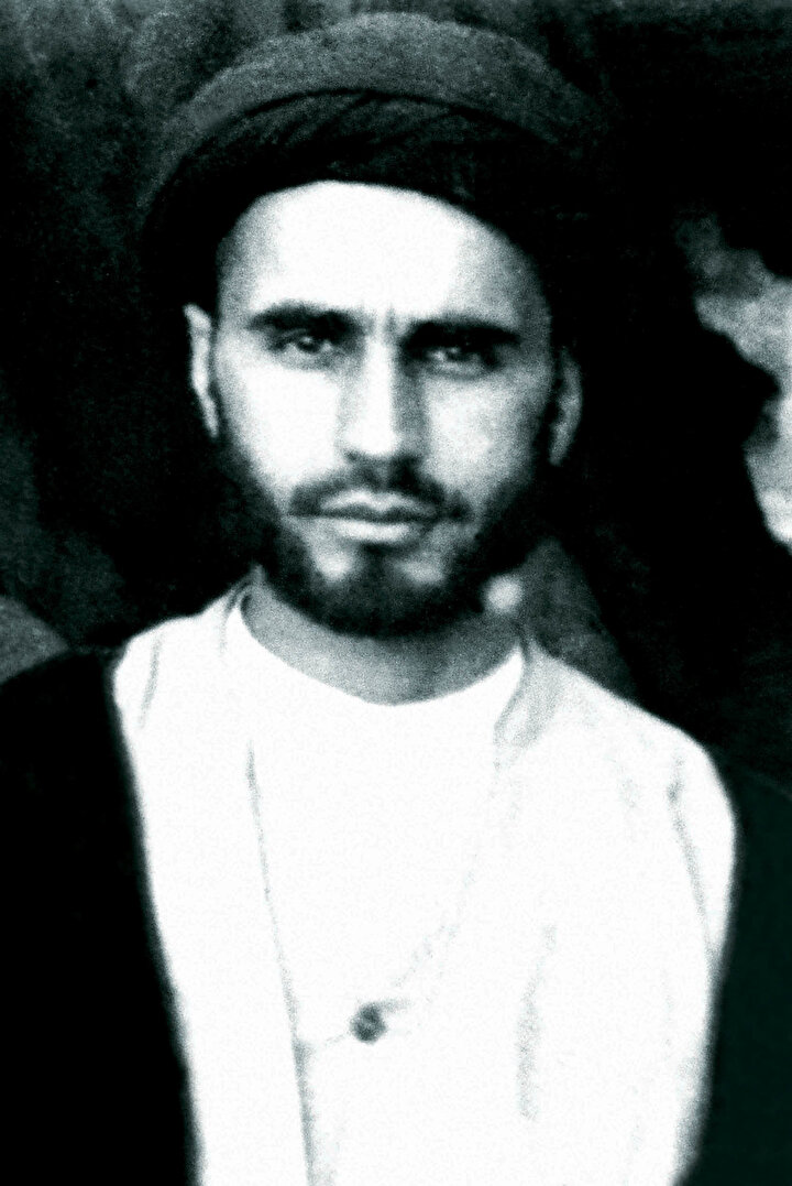 Humeynî’nin gençlik yıllarından bir fotoğraf.