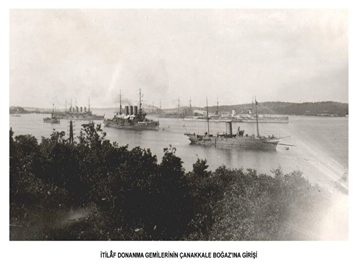 İtilaf Donanma Gemilerinin Çanakkale Boğazı'na Girişi