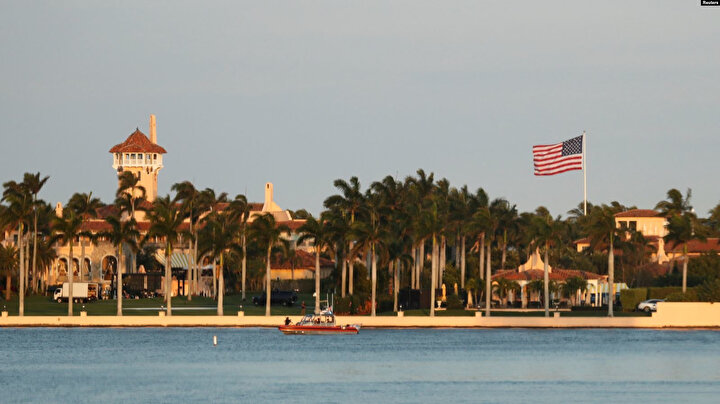 Trump cumartesi gününü Florida'daki yazlığı Mar-a-Lago'da geçirdi.