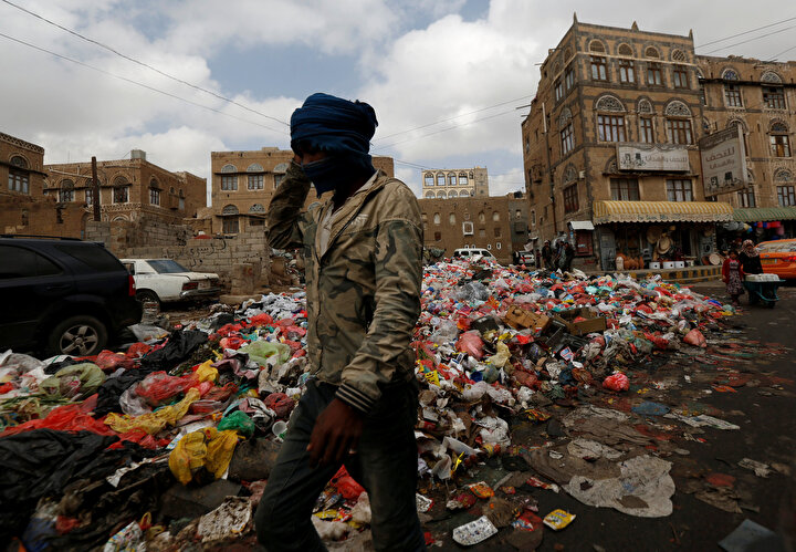 Yemen'de kolera salgınını tetikleyen elverişsiz yaşam koşullarını gösteren bir fotoğraf.