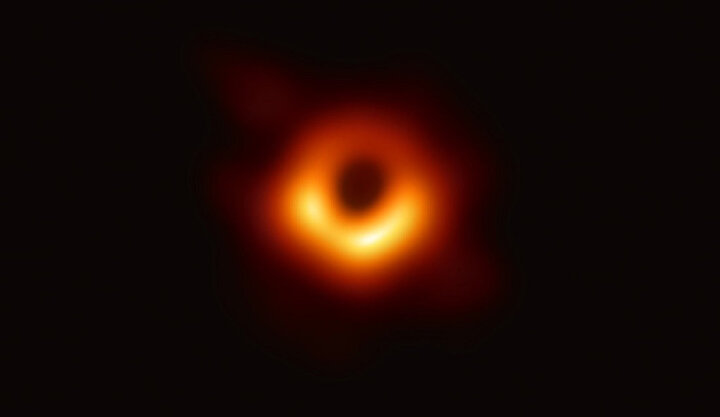 İşte kara delik fotoğrafı.