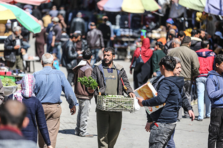 Ekonomik kriz, çarşı ve pazardaki hareketliliği de olumsuz etkiledi.