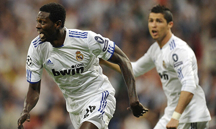 Adebayor ve Ronaldo, Real Madrid'de bir dönem birlikte oynadılar.