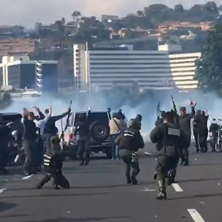 Venezuela'da tehlikeli gerginlik sürüyor: Taraflar arasında çatışma çıktı