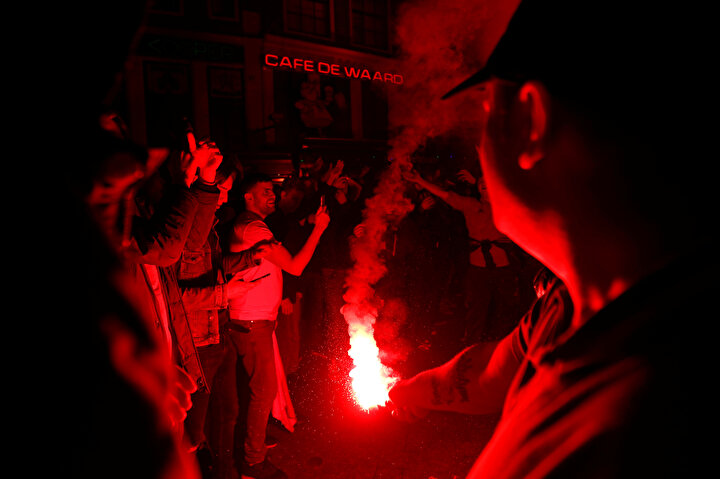 Galibiyet Hollanda sokaklarında büyük bir coşkuyla kutlandı.