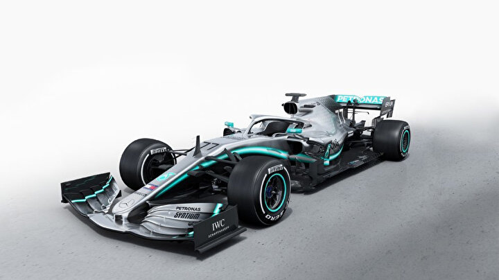 Mercedes / 2019