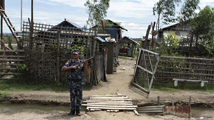 Son zamanlarda Myanmar askerleri ile Arakan ordusu arasındaki çatışmalarda siviller arada kalıyor.