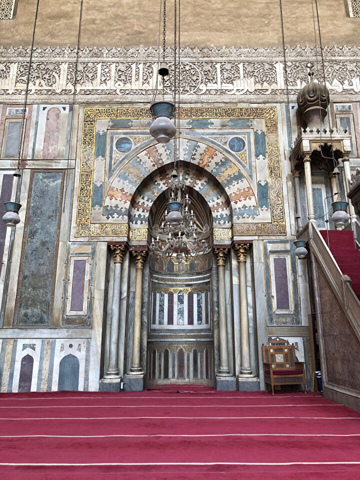 Eşine az rastlanır güzelliğiyle Sultan Hasan Camii mihrabı.