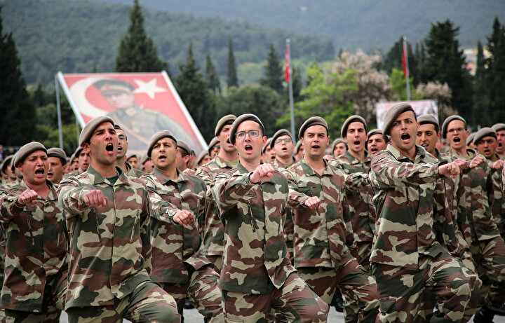 Silah altına alınabilecek durumda şu anda 2 milyon 200 bin yükümlü bulunuyor.