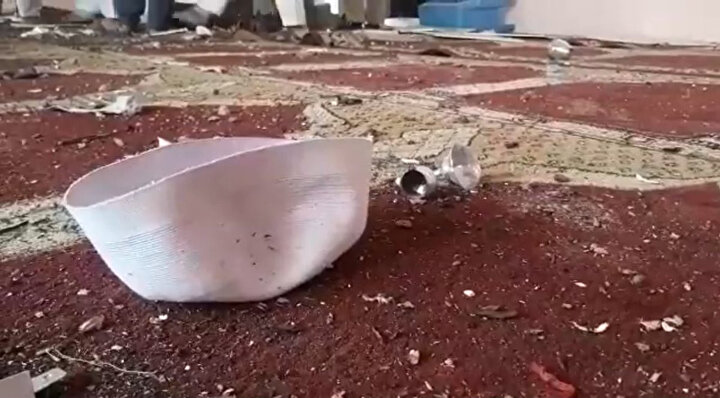Patlama sonrası etrafa saçılan eşyalar